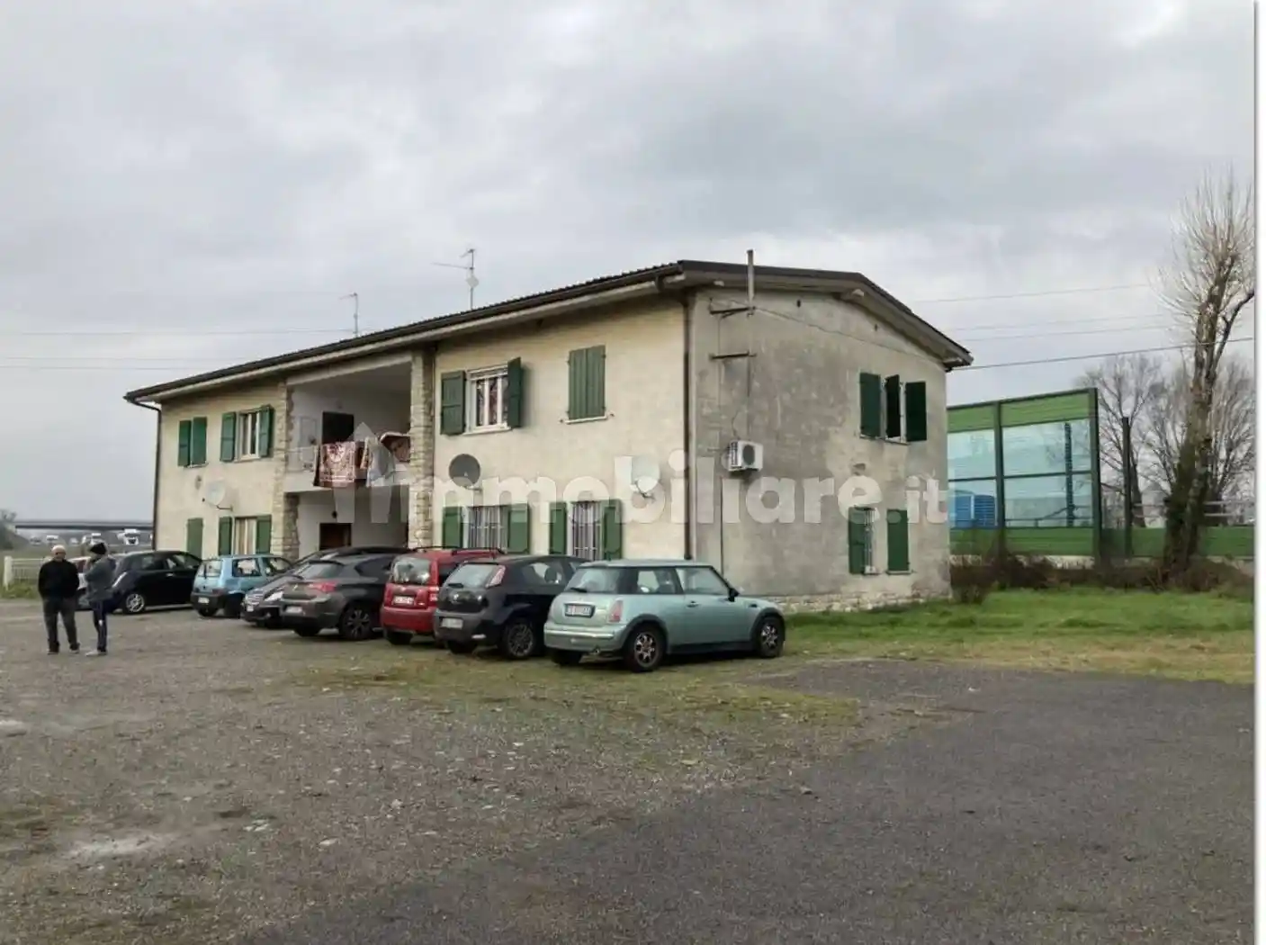 Palazzo - Stabile in vendita a Bagnatica