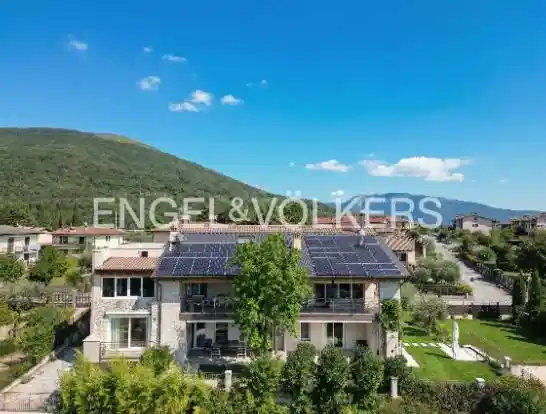 Villa in vendita a Costermano sul Garda