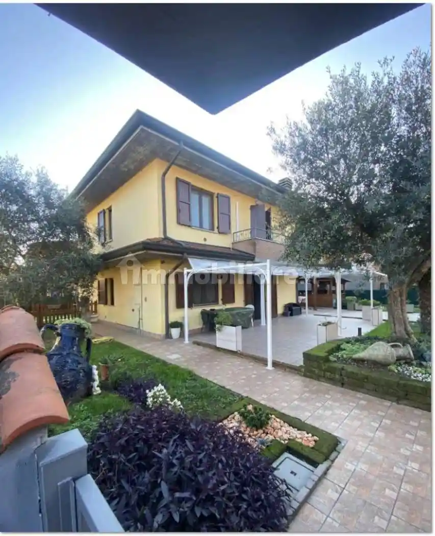 Appartamento in vendita a Arzago d'Adda