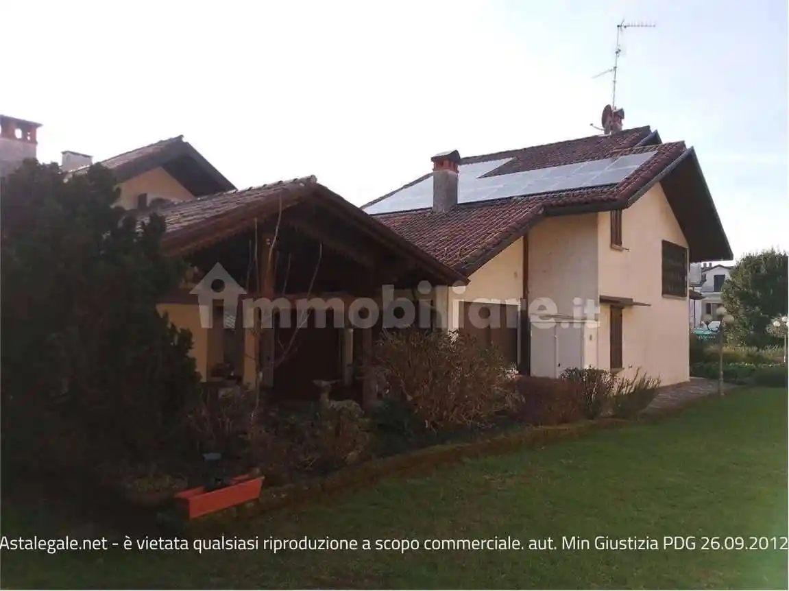 Villa in vendita a Usmate Velate