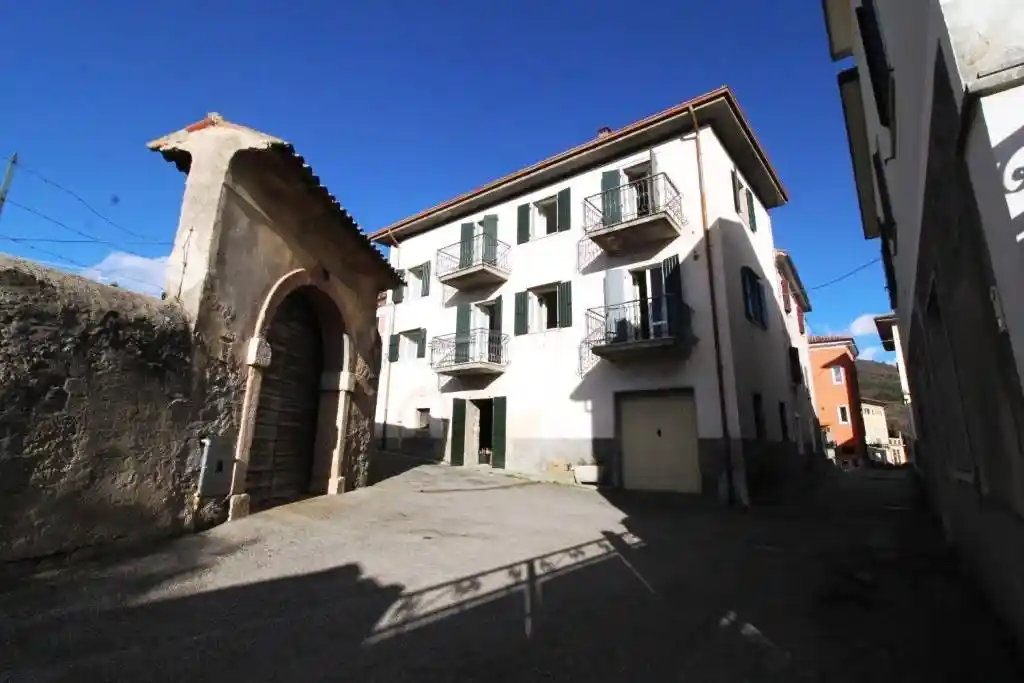 Casa indipendente in vendita a Costermano sul Garda