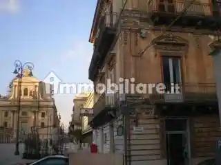 Palazzo - Edificio in vendita a Ragusa