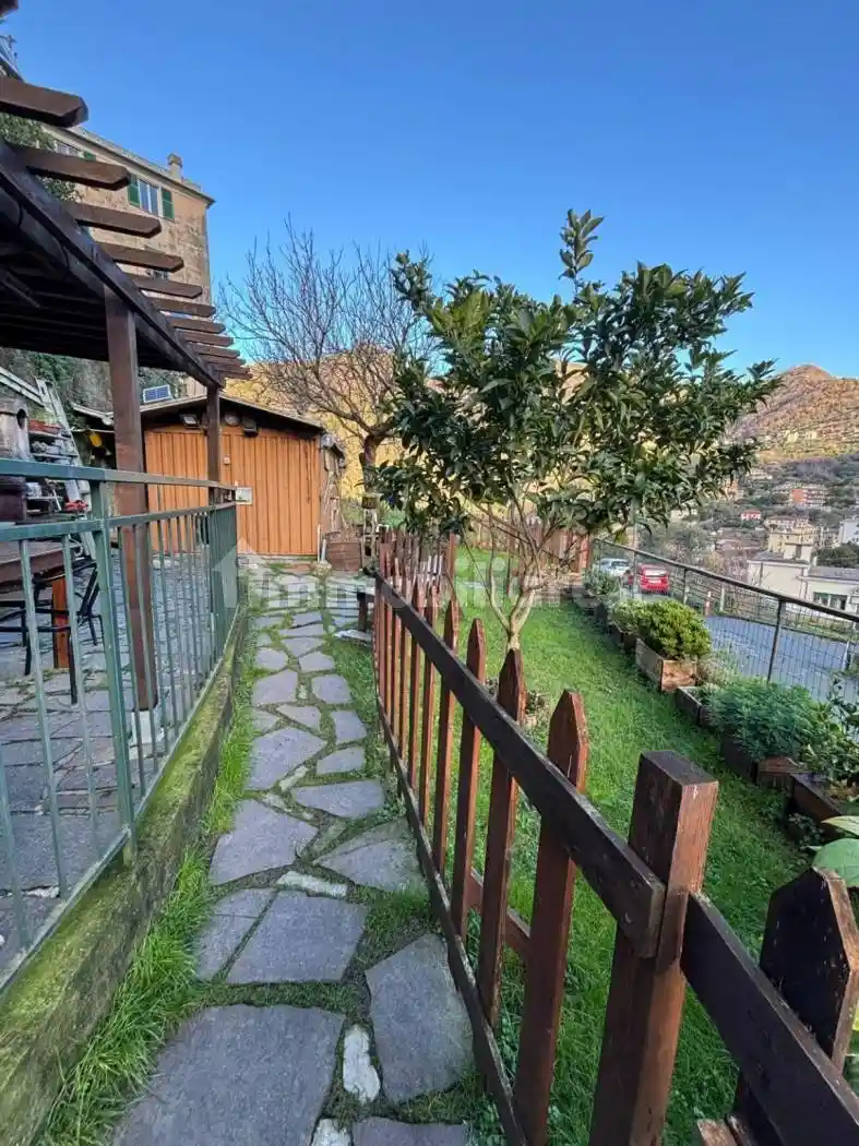 Casa indipendente in vendita a Genova