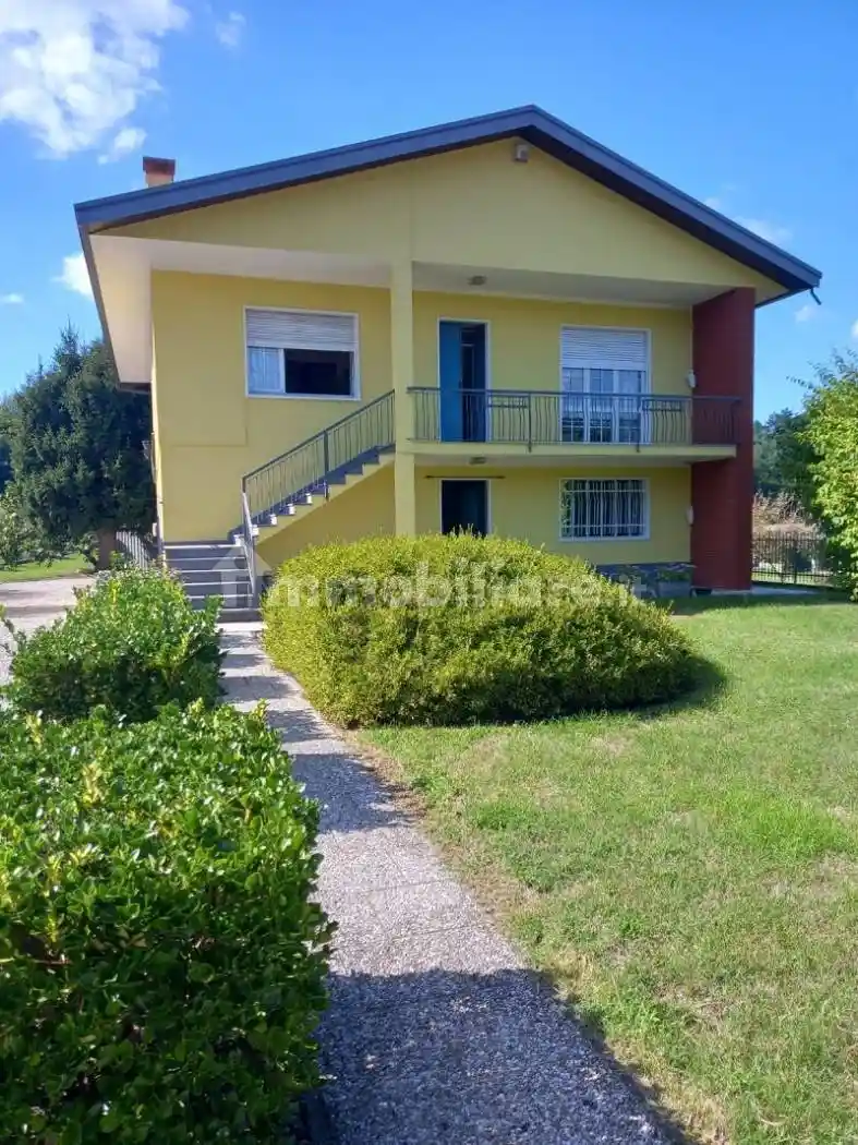 Villa in vendita a Vergiate