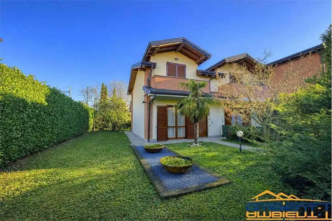 Villetta a schiera in vendita a Verderio