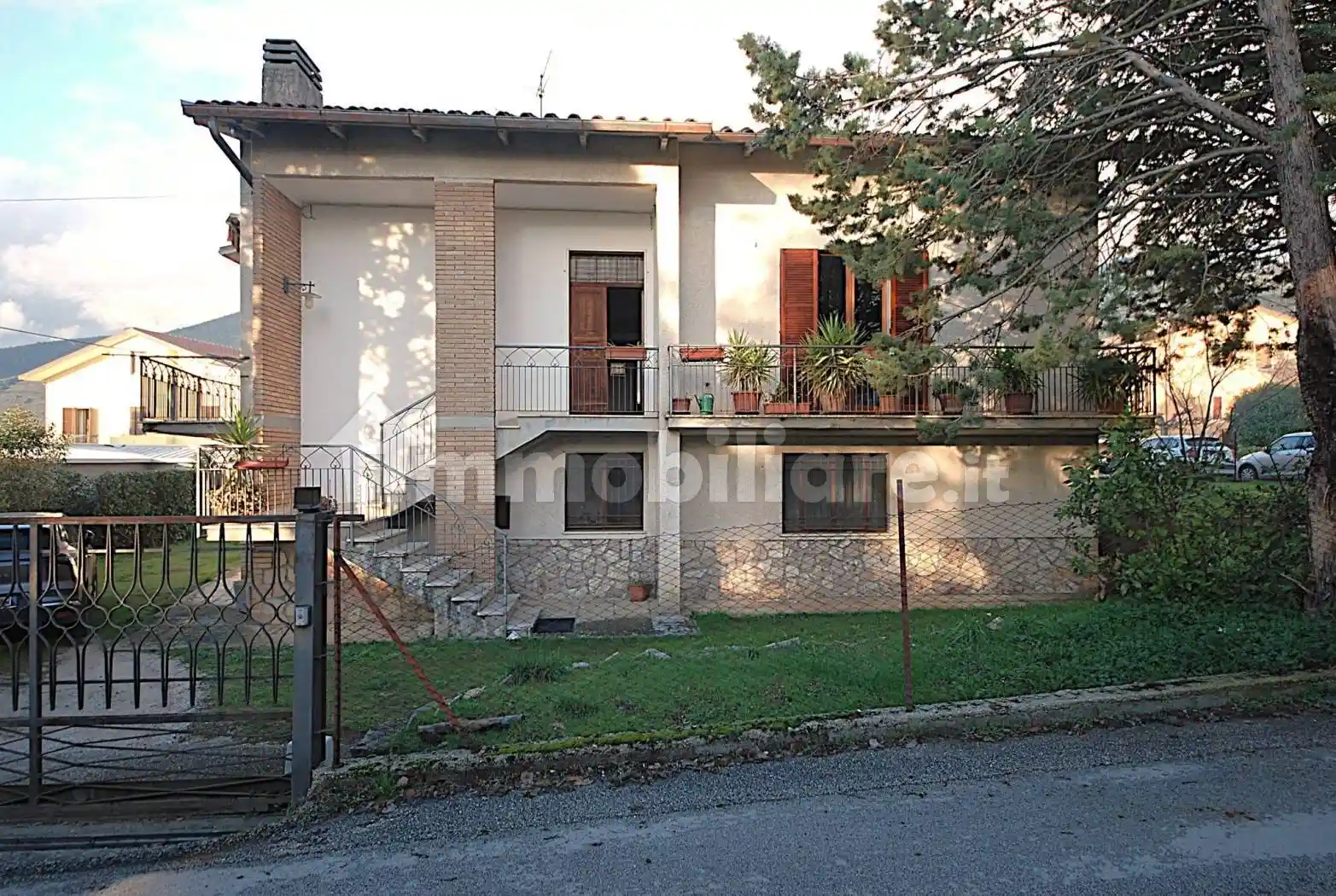 Villa in vendita a Campello sul Clitunno