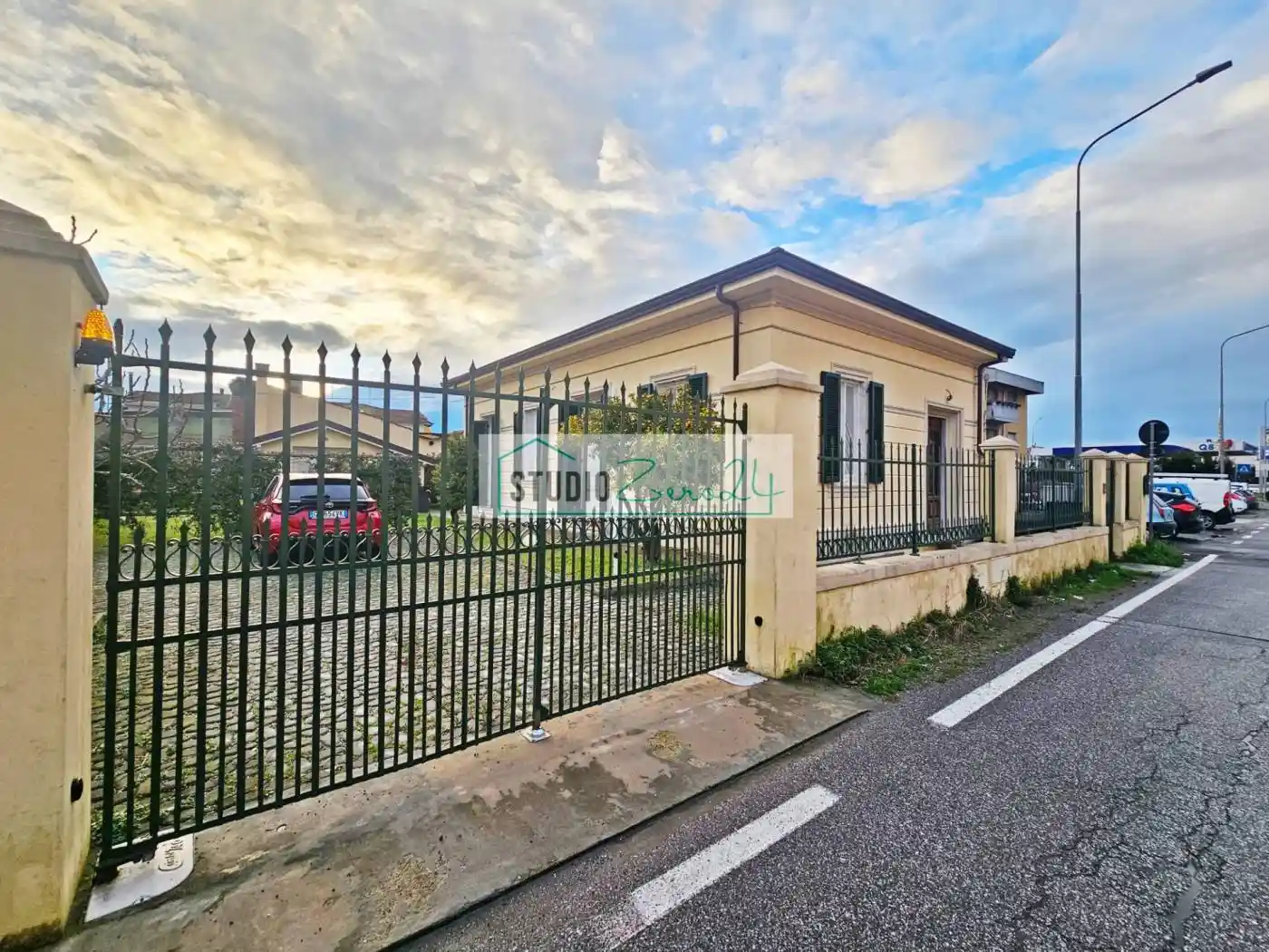 Casa indipendente in vendita a Viareggio