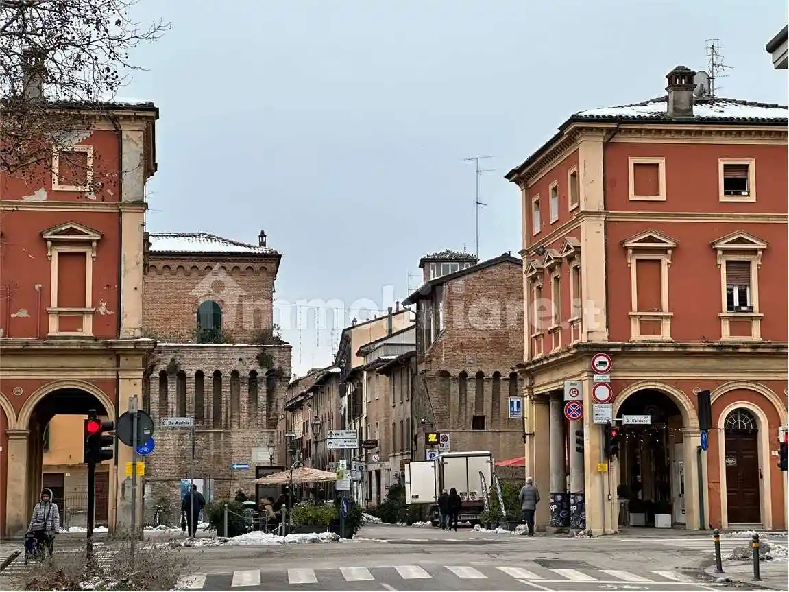 Casa indipendente in vendita a Imola