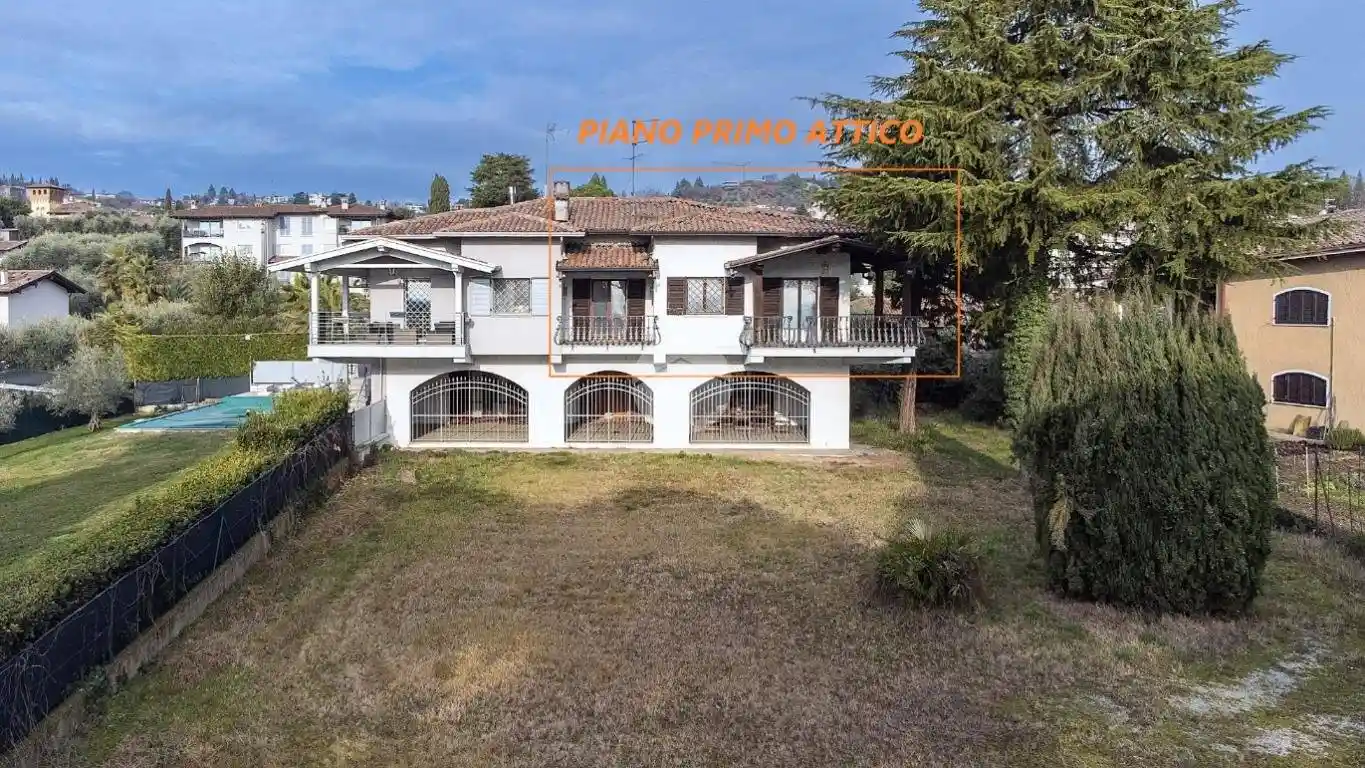 Villa in vendita a Padenghe sul Garda