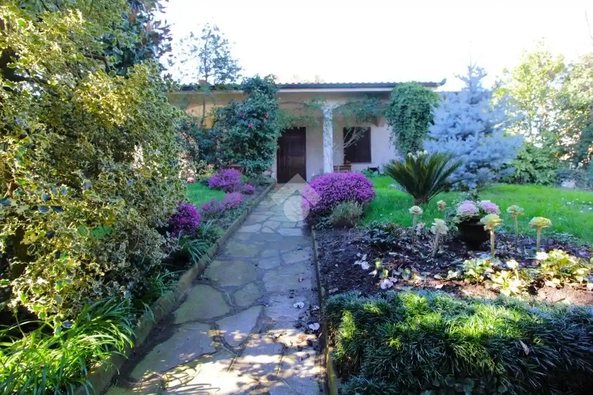 Villa in vendita a Sedriano