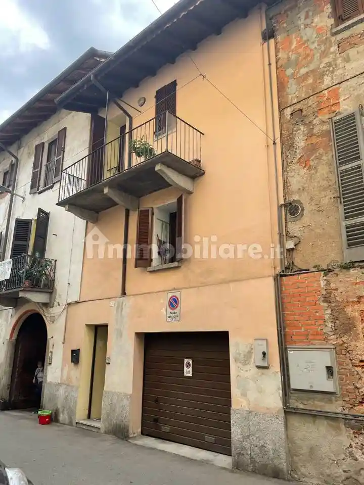 Casa indipendente in vendita a Borgomanero