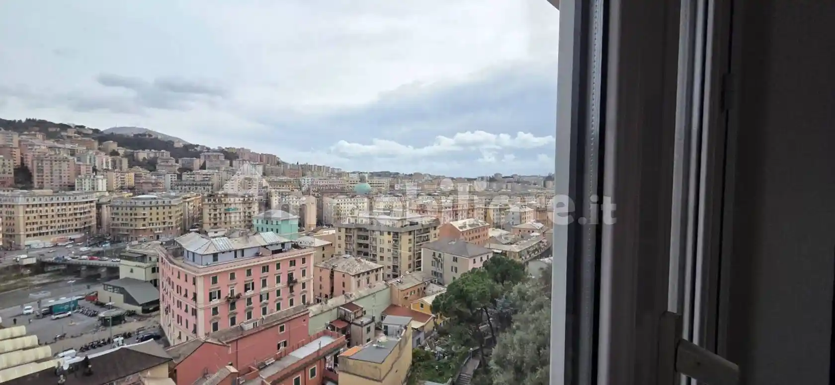 Appartamento in vendita a Genova