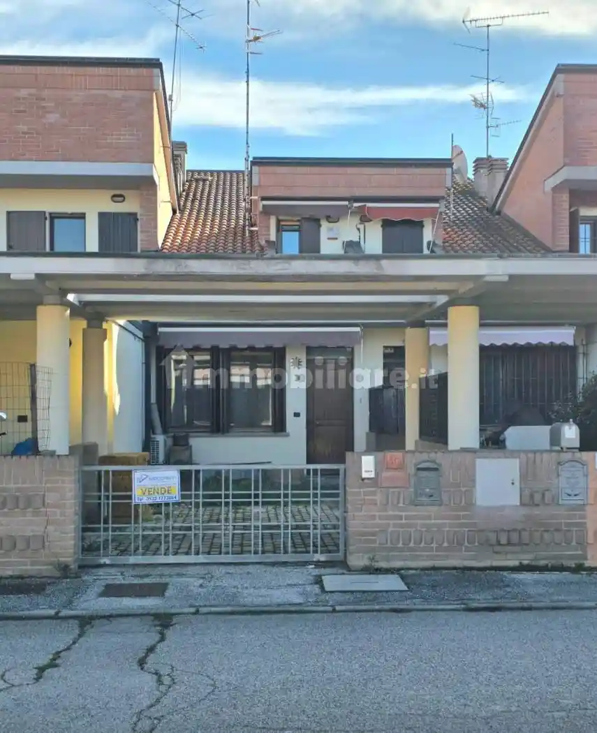 Casa indipendente in vendita a Ferrara