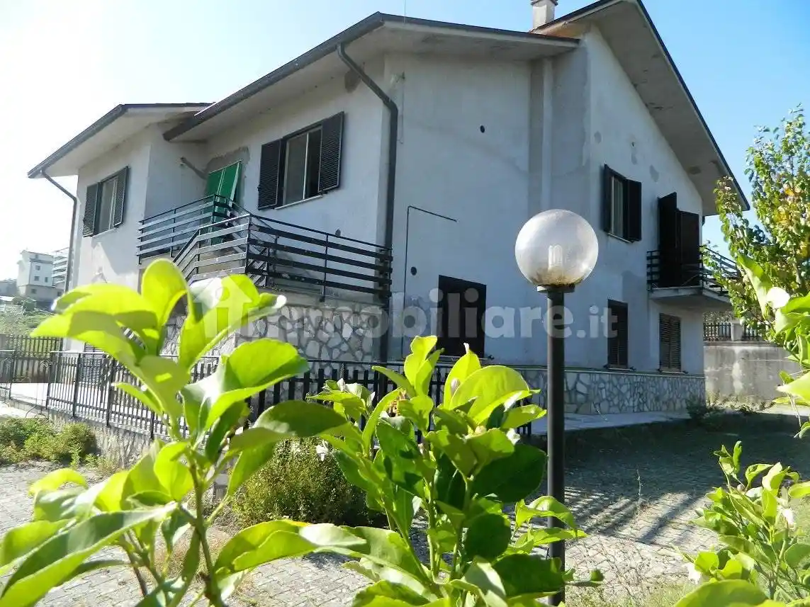 Villa in vendita a San Giovanni Incarico