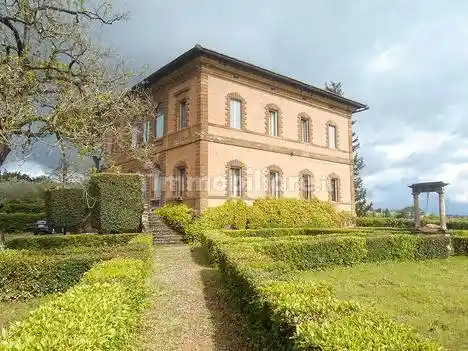 Villa in vendita a Siena