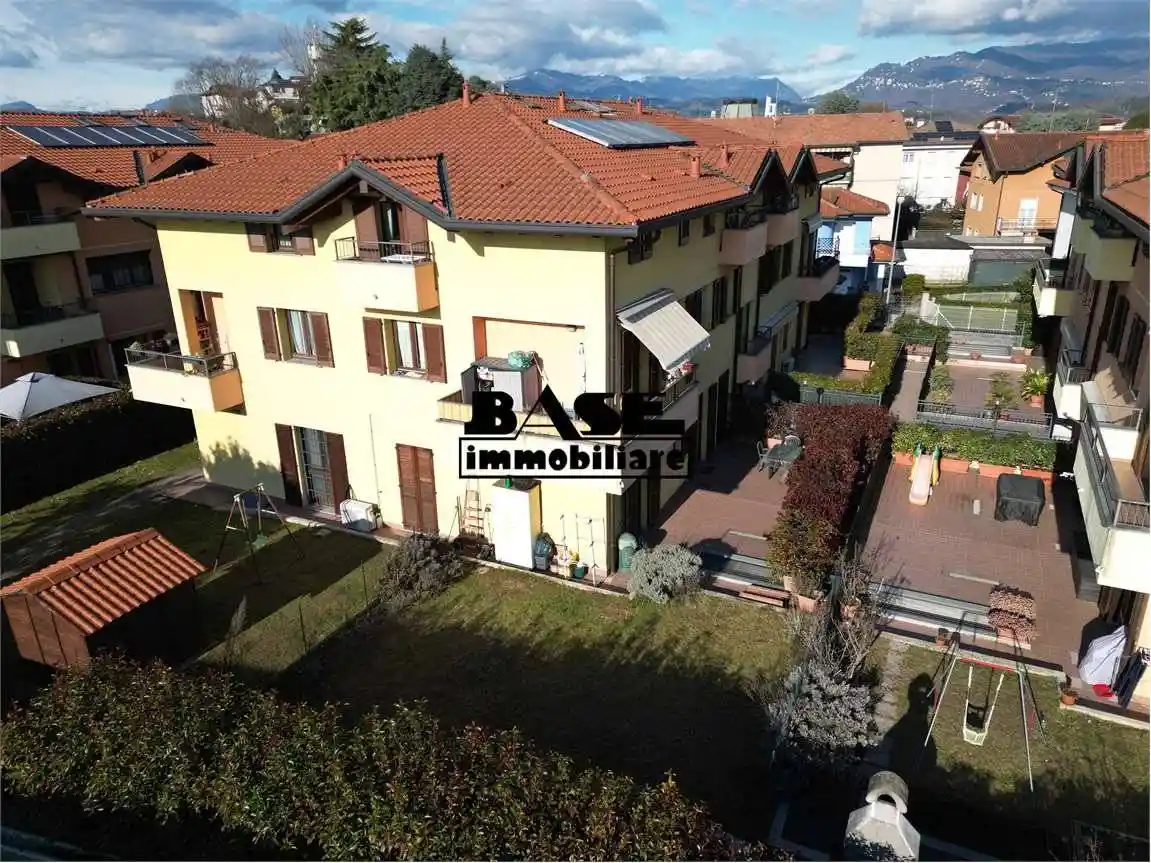 Appartamento in vendita a Luisago