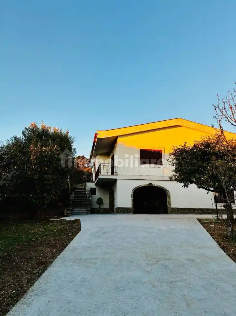 Villa in affitto a Manziana