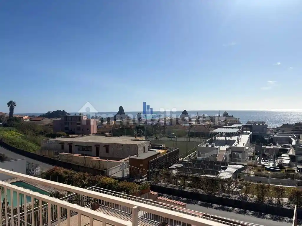 Appartamento in affitto a Aci Castello