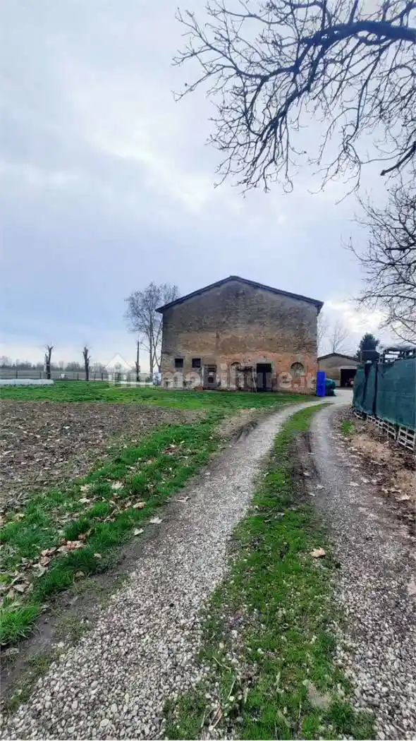 Rustico - Casale in vendita a Bomporto