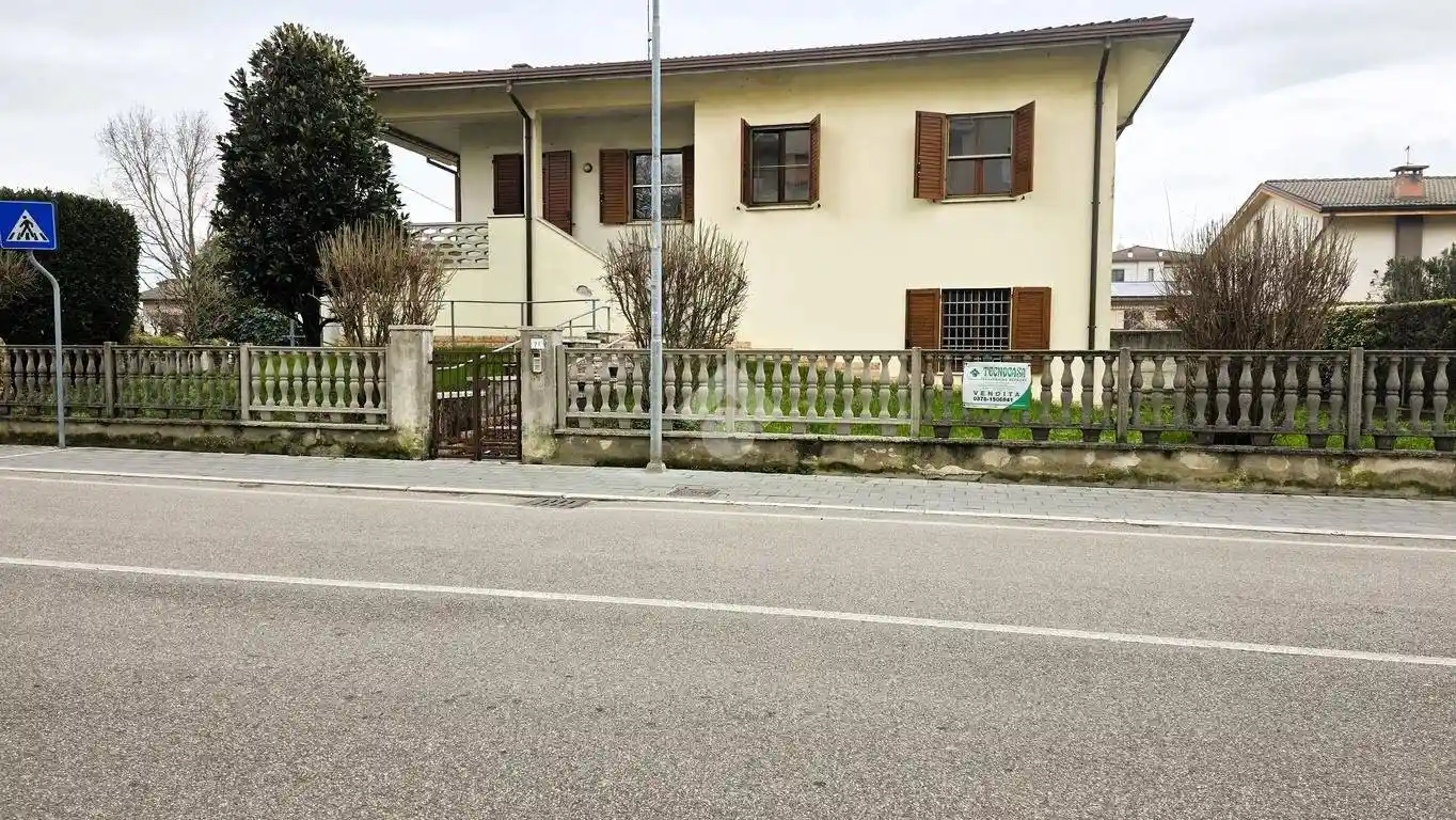 Villa in vendita a Borgo Virgilio