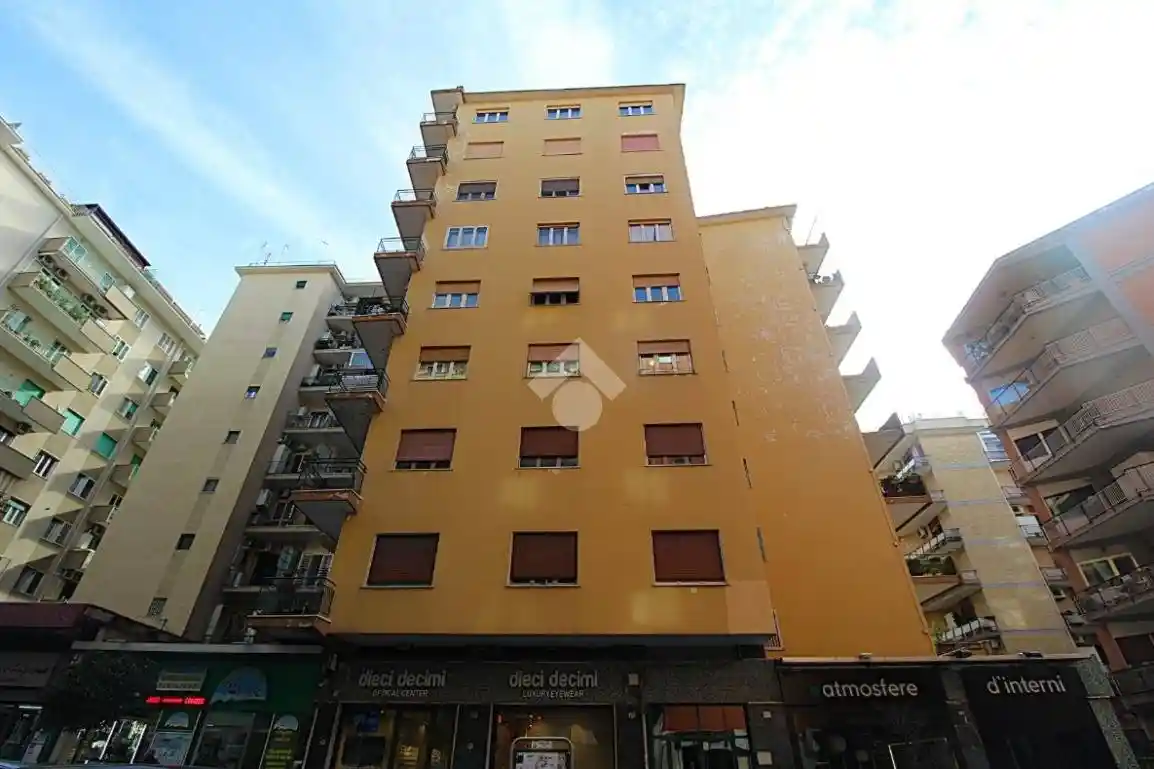 Appartamento in vendita a Napoli