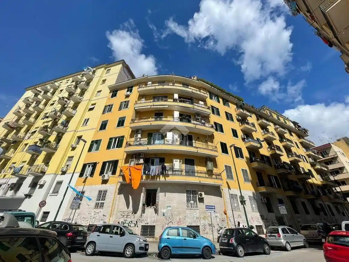 Appartamento in vendita a Napoli
