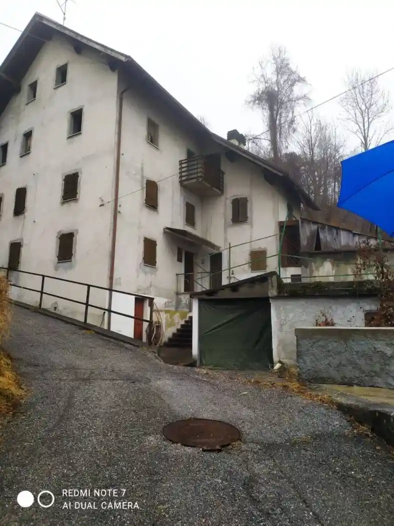 Palazzo - Edificio in vendita a Comeglians
