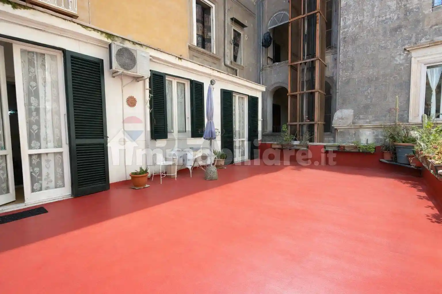 Appartamento in vendita a Napoli