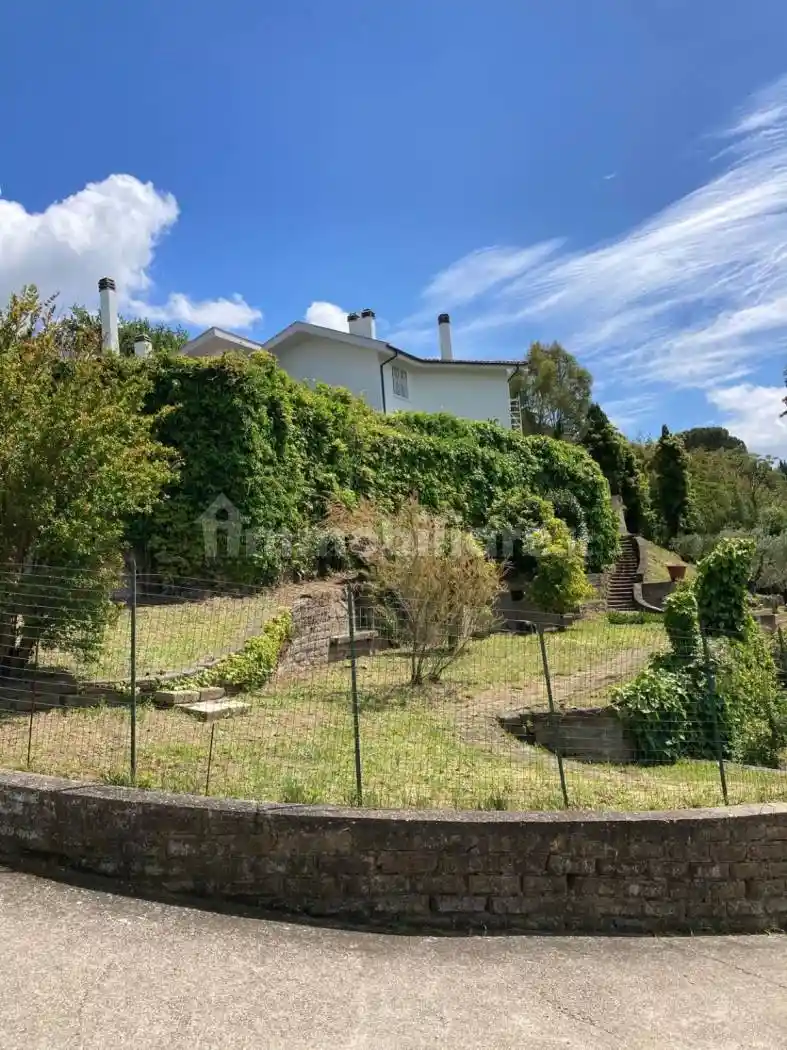 Villa in vendita a Castelnuovo di Porto