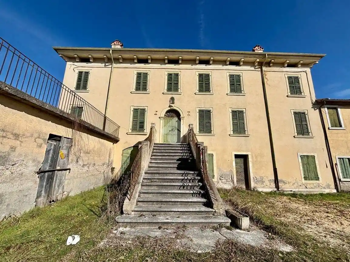 Rustico - Casale in vendita a Sona