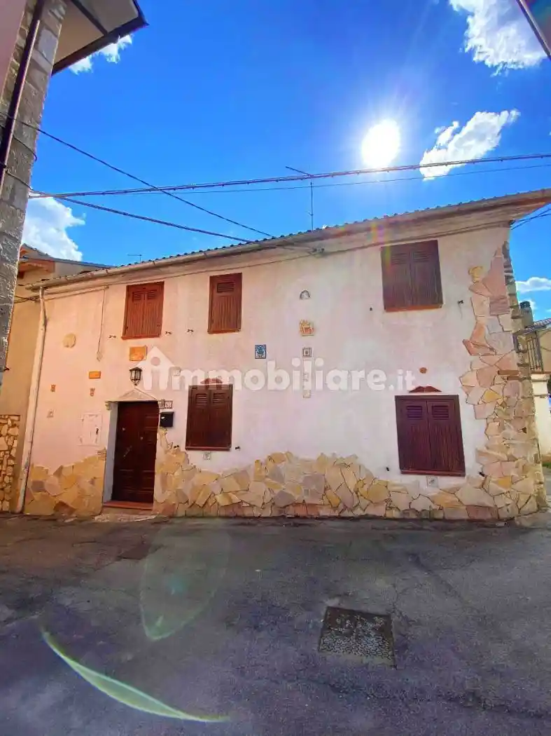 Appartamento in vendita a Cascia