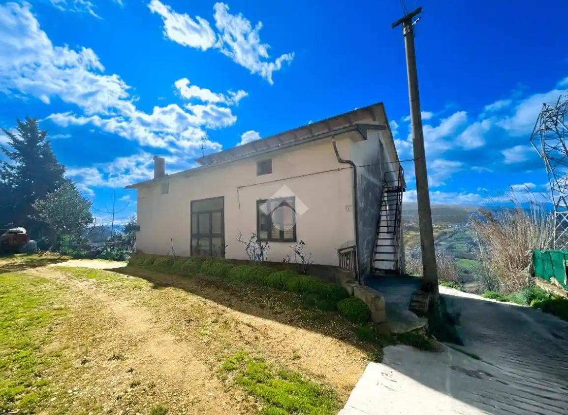 Casa indipendente in vendita a Bucchianico