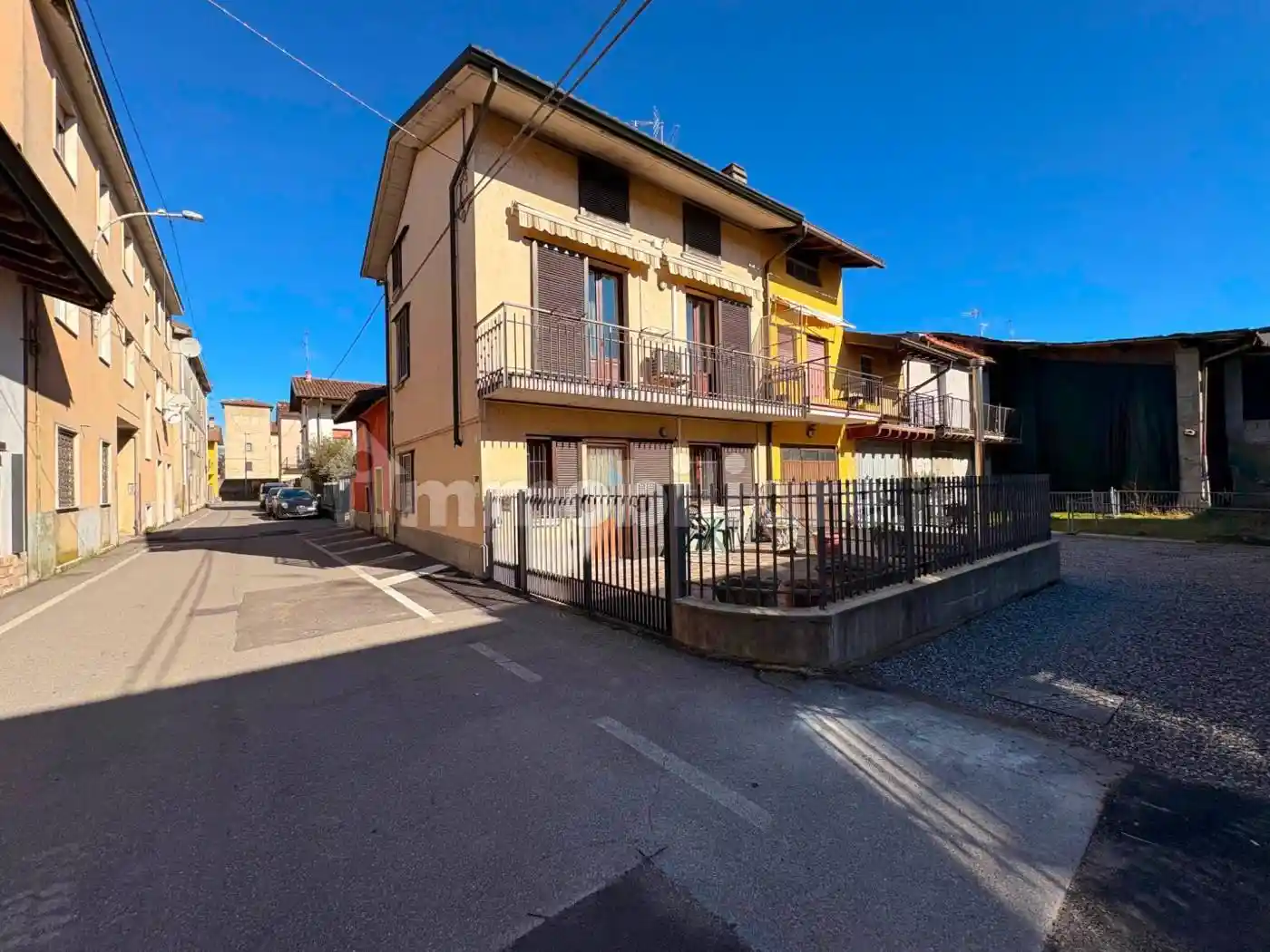 Casa indipendente in vendita a Calcio