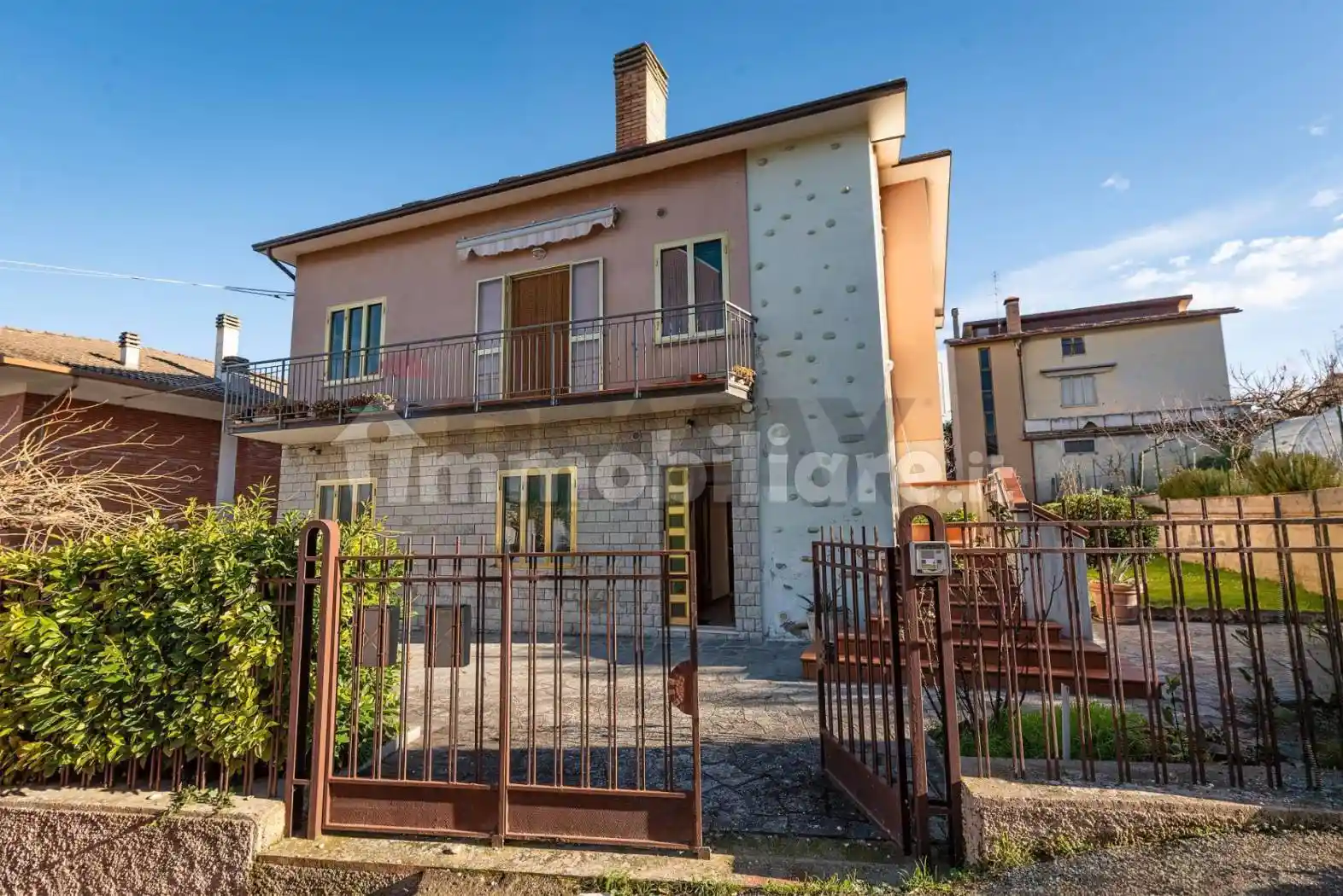 Villa in vendita a Cupramontana