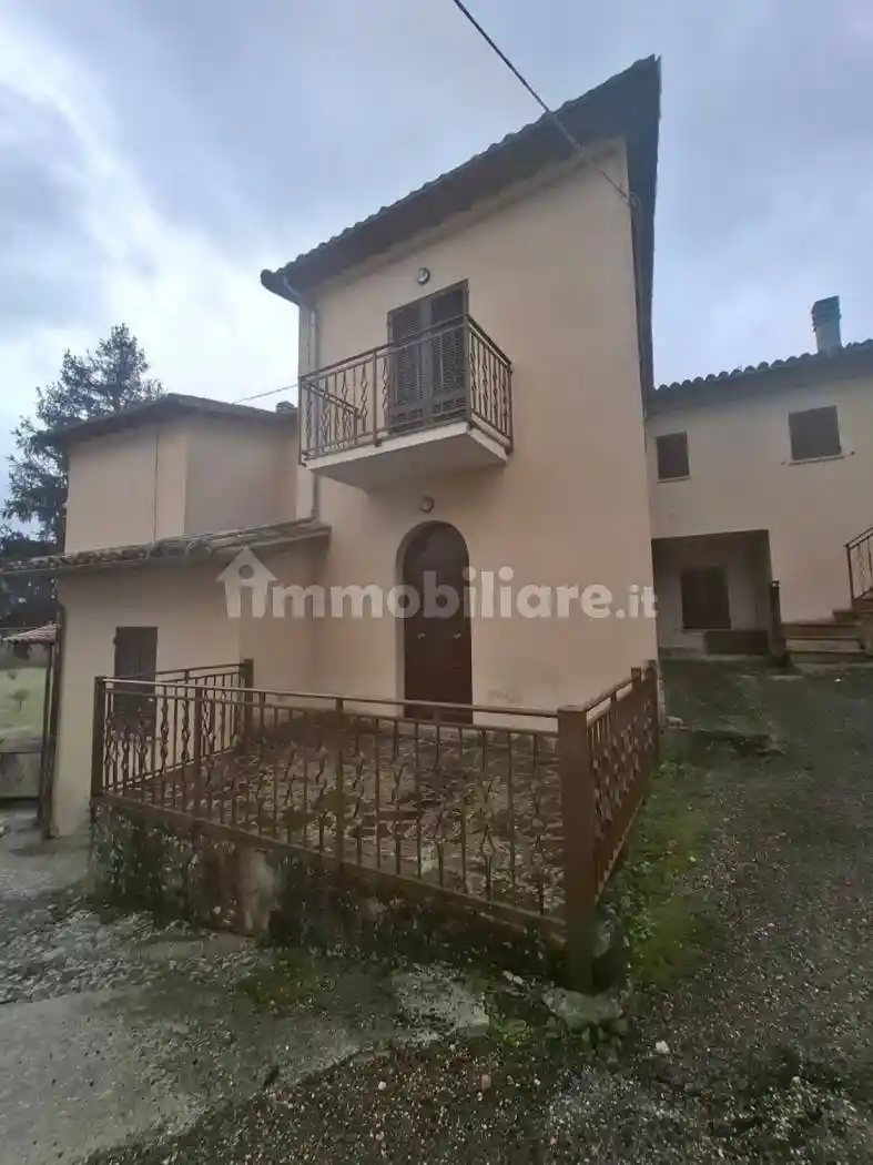 Casa indipendente in vendita a Preci