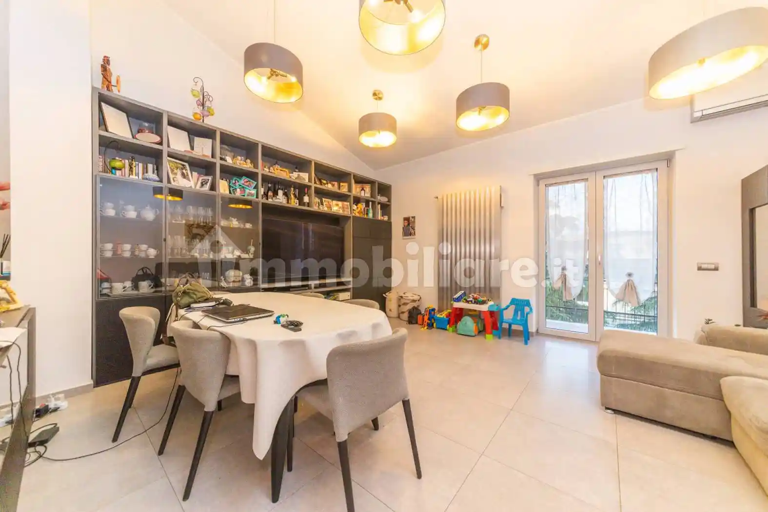 Appartamento in vendita a Roma