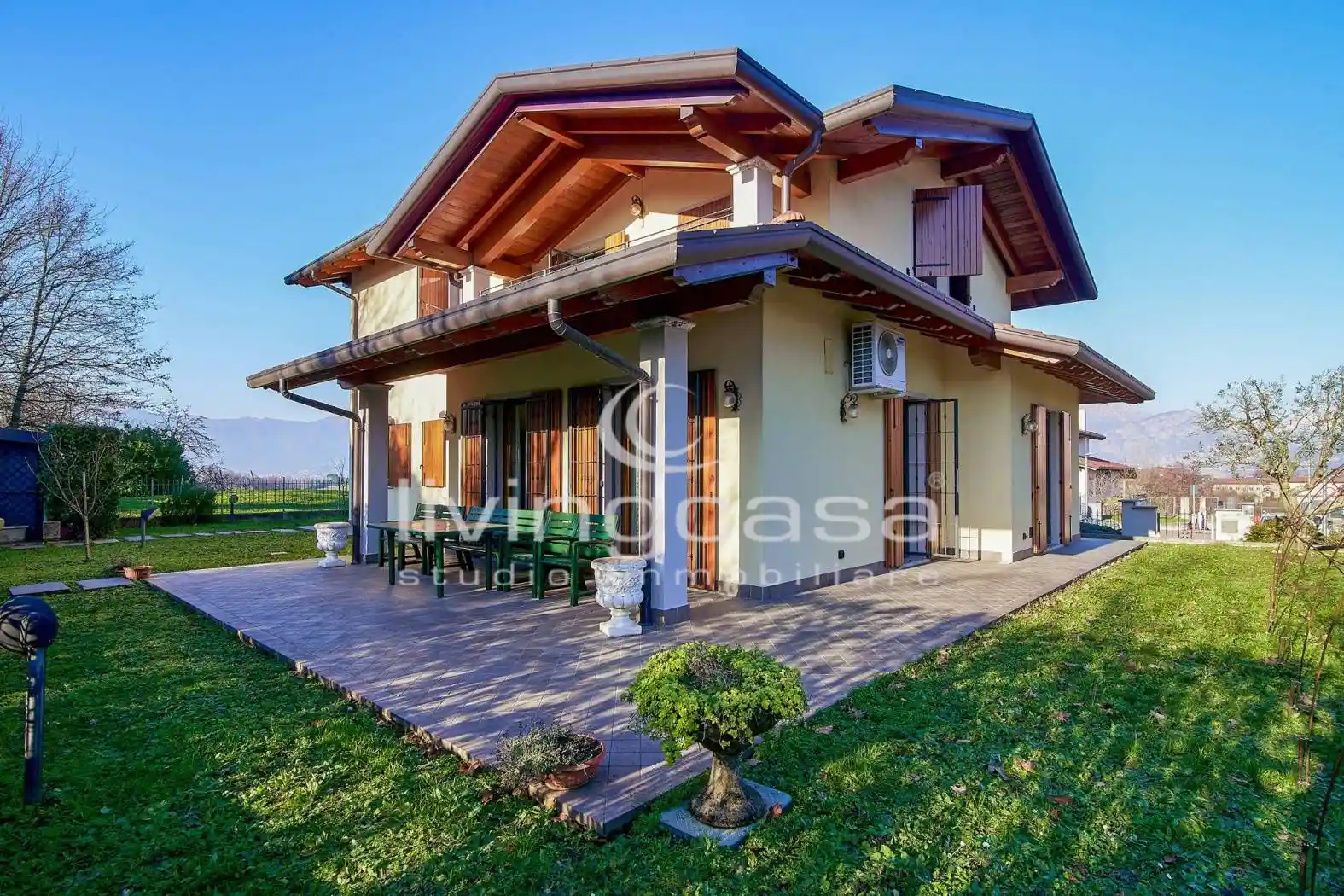 Villa in vendita a Garbagnate Monastero