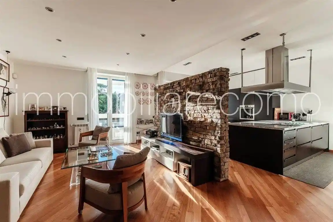 Appartamento in vendita a Como