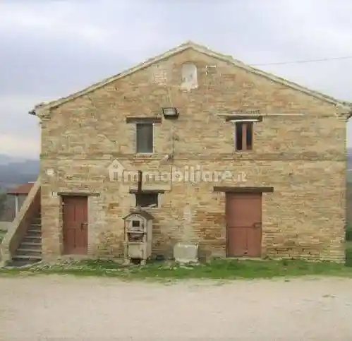 Rustico - Casale in vendita a Corridonia