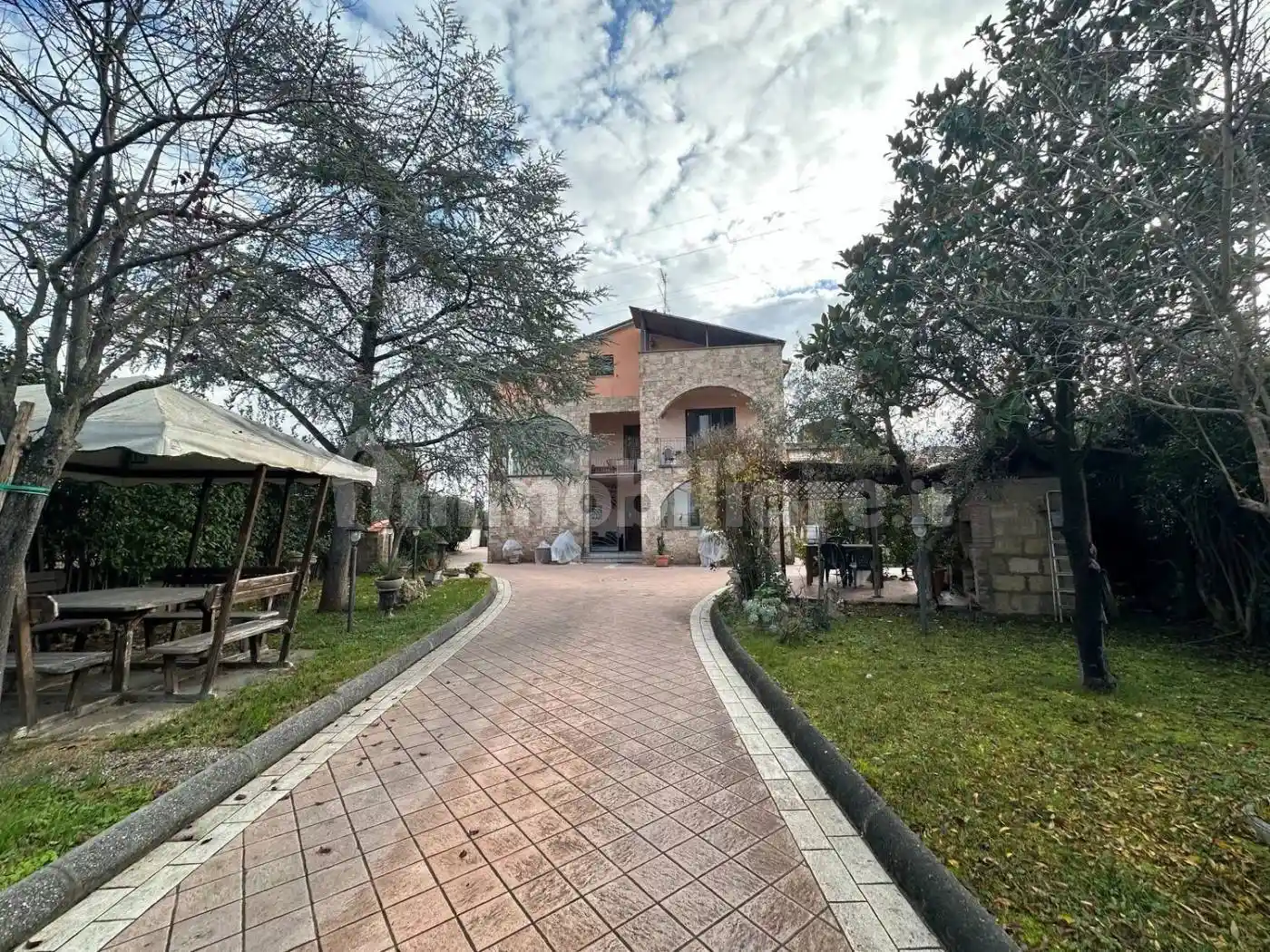 Villa in vendita a Montopoli in Val d'Arno