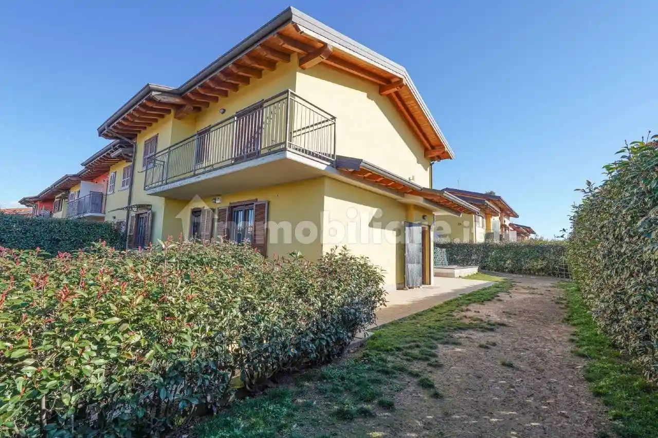 Appartamento in vendita a Bonate Sotto