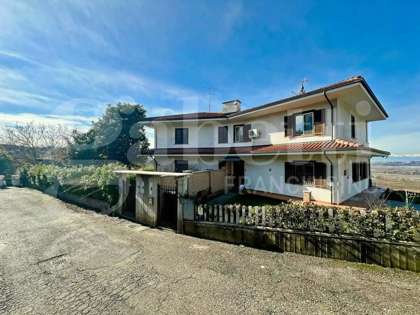 Casa indipendente in vendita a Verduno