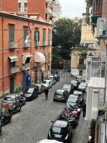 Appartamento in affitto a Napoli