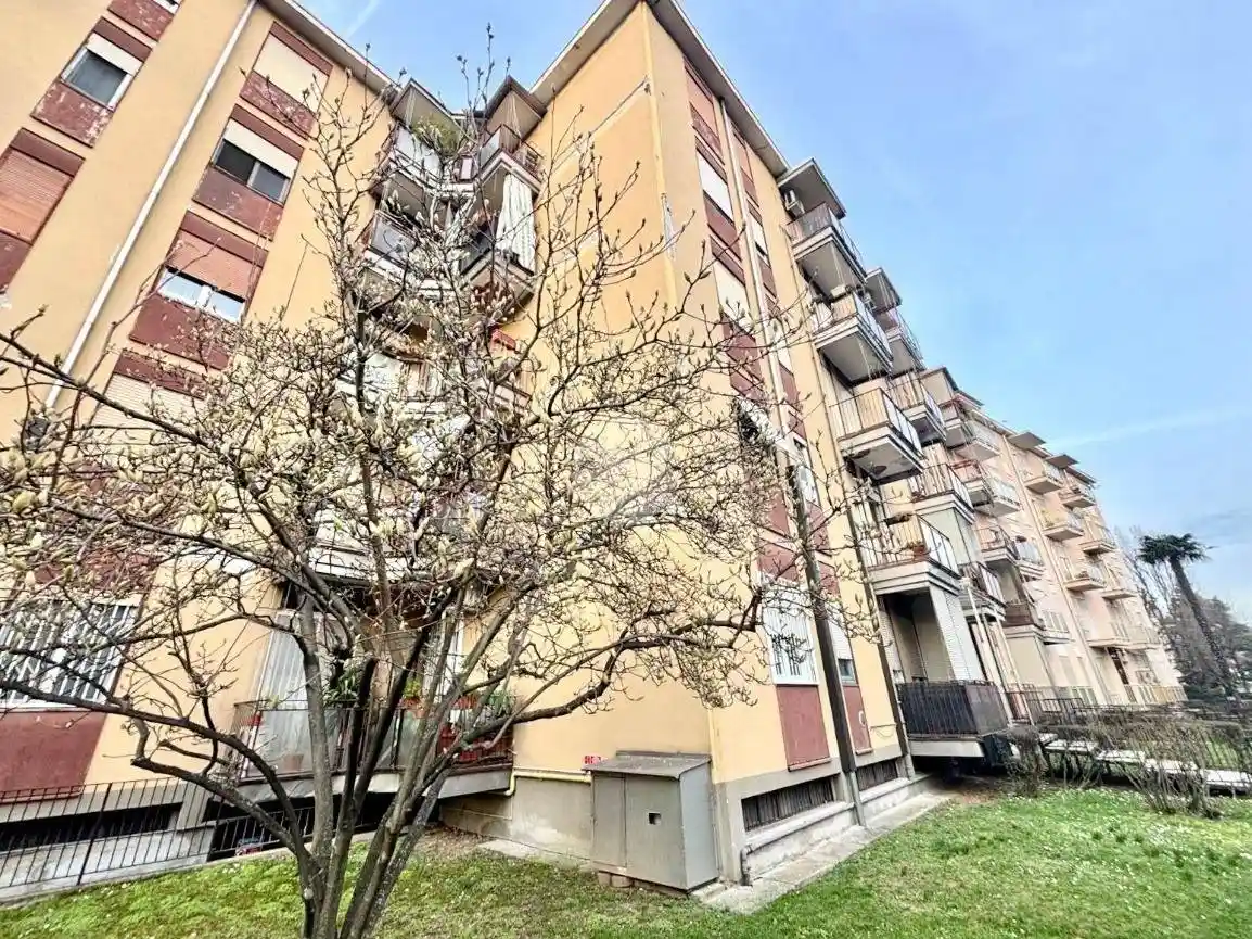 Appartamento in vendita a Monza