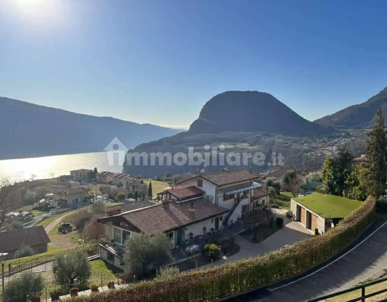 Appartamento in vendita a Tremosine sul Garda