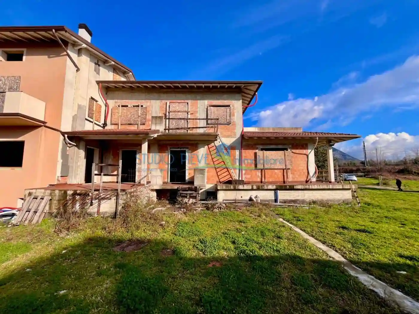 Villa - foto 2