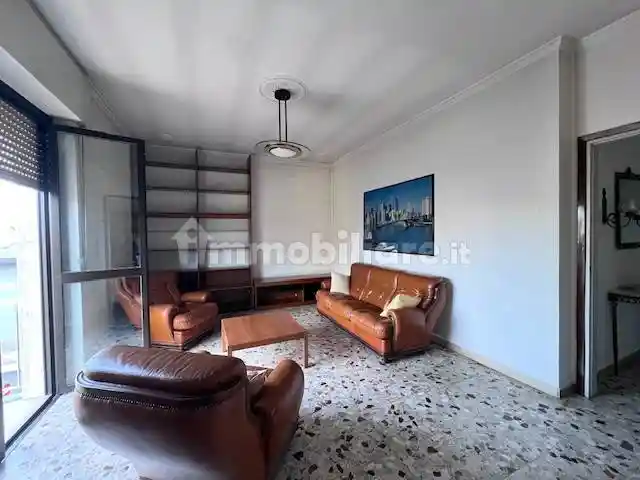 Appartamento in vendita a Garbagnate Milanese