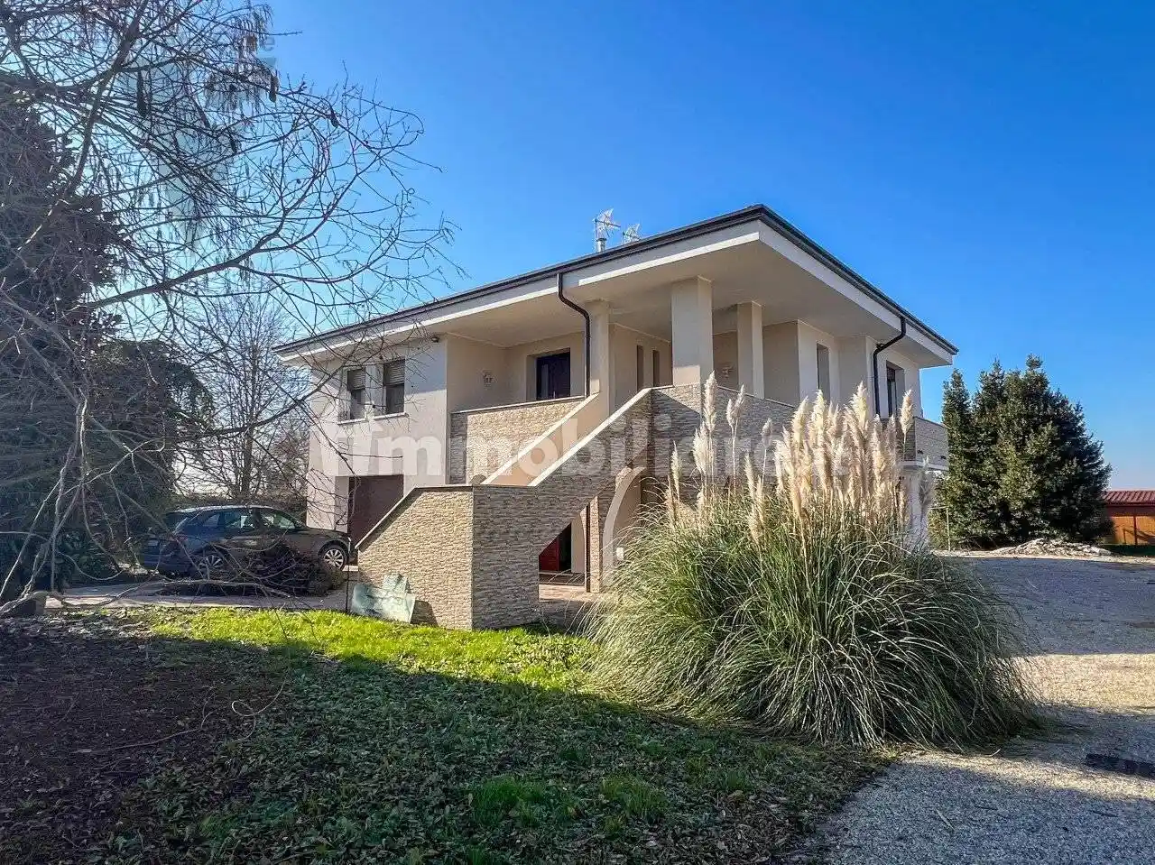 Villa in vendita a Correzzola