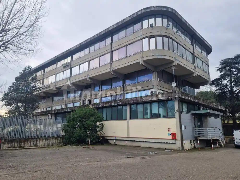 Palazzo - Edificio in vendita a Firenze