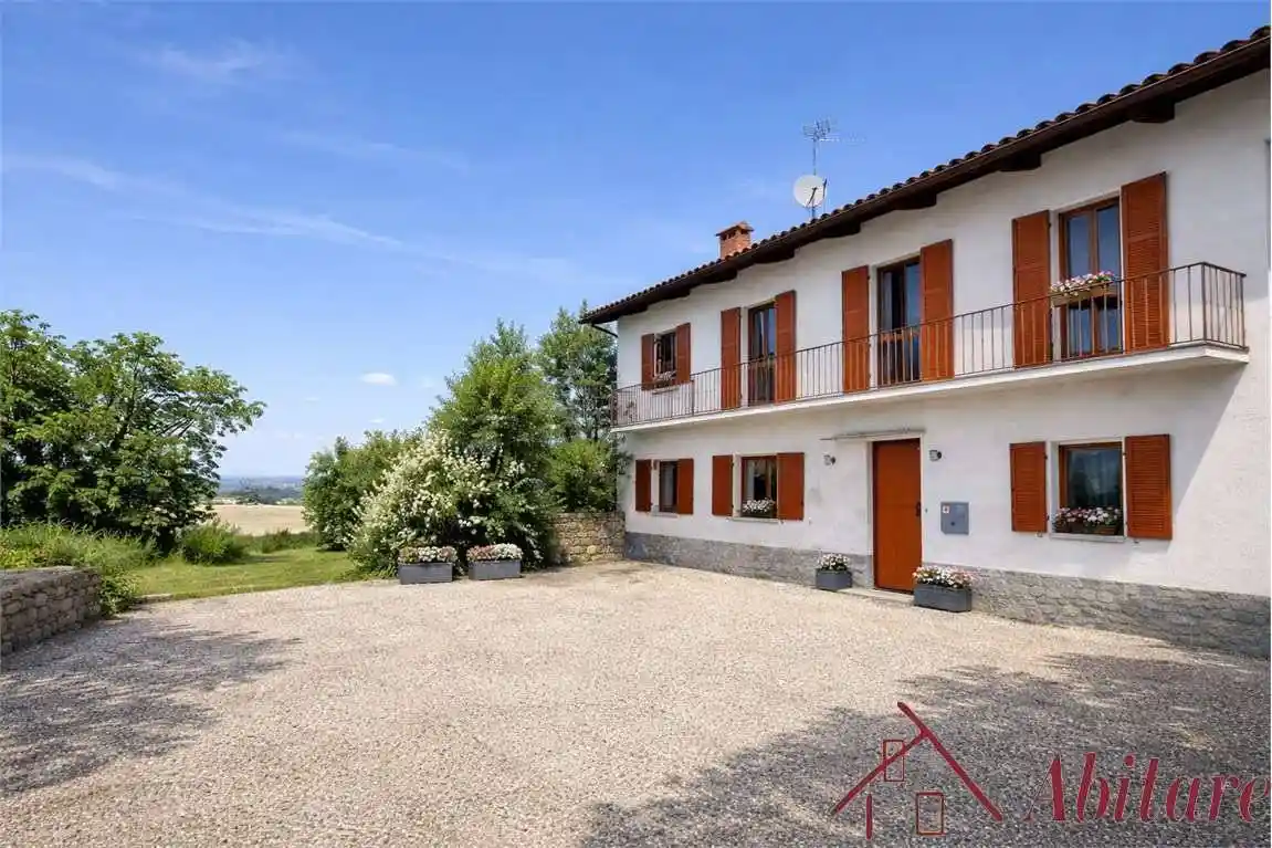 Rustico - Casale in vendita a La Morra